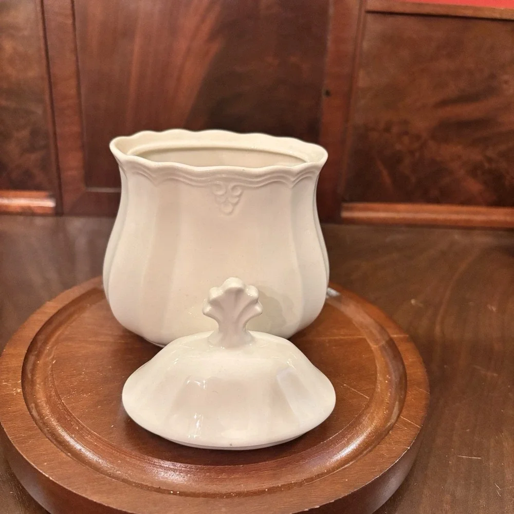 Vintage Lenox Casual Ivory Elegance  Porcelain Covered Sugar Bowl Lidded USA